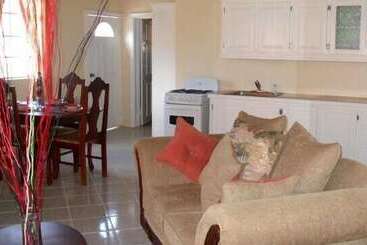 تختخواب و صبحانه Summers Inn