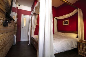 Fengjia Footpace  Hostel