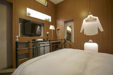 Fengjia Footpace  Hostel