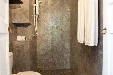 هتل 99 Oldtown Boutique Guesthouse Sha Extra Plus