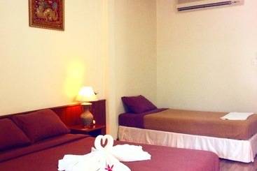 هتل Khaolak Inn