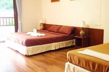 هتل Khaolak Inn