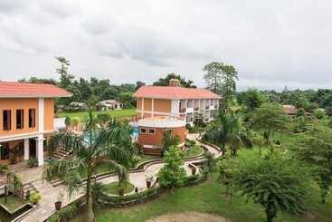 هتل Landmark Forest Park