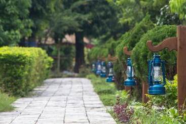 هتل Landmark Forest Park