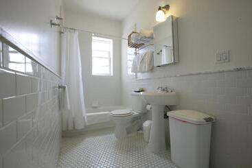 هتل Venice Suites