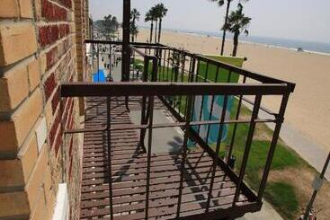 هتل Venice Suites