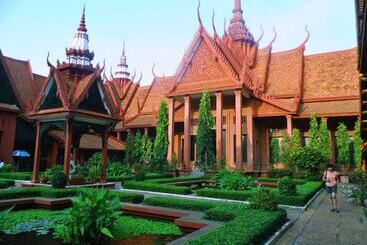 Palace Gate Hotel & Residence By Ehm