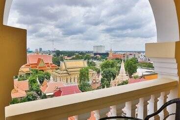 Palace Gate Hotel & Residence By Ehm