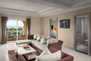 Palace Gate Hotel & Residence By Ehm