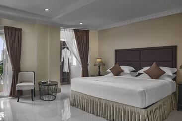 Palace Gate Hotel & Residence By Ehm