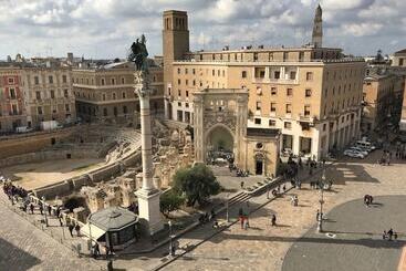 تختخواب و صبحانه Palazzo Bernardini Suites