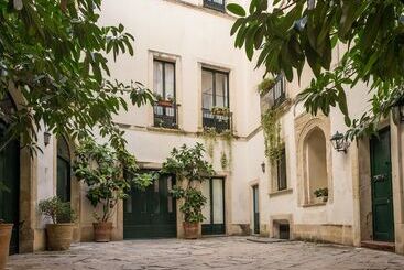 تختخواب و صبحانه Palazzo Bernardini Suites