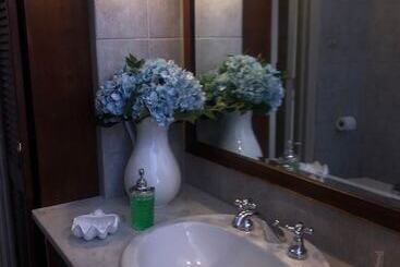 تختخواب و صبحانه Palazzo Bernardini Suites