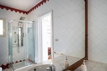 تختخواب و صبحانه Palazzo Bernardini Suites