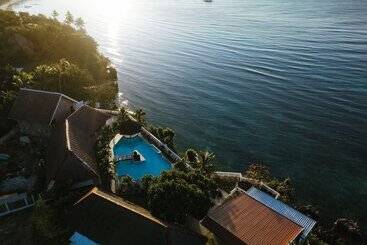 Cliffside Resort