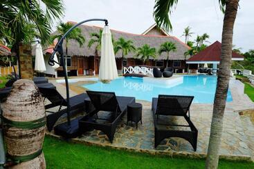 Cliffside Resort
