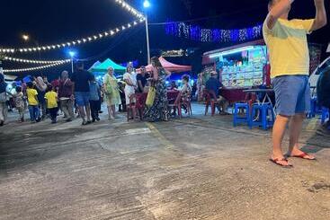 Dhania Cenang Beach Motel