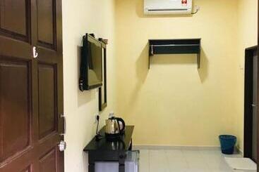 Dhania Cenang Beach Motel