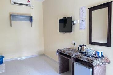 Dhania Cenang Beach Motel