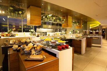 هتل Doubletree By Hilton Santiago Kennedy