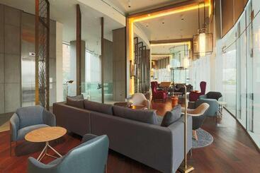 هتل Doubletree By Hilton Santiago Kennedy