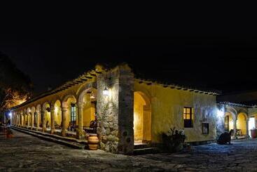 هتل Hacienda El Salitre