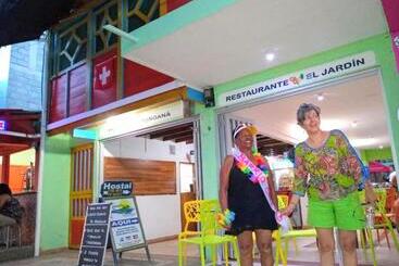 هتل Hostal Capurgana