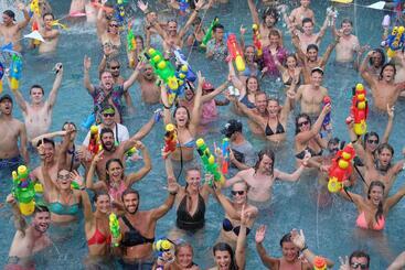 هتل Ibiza Phi Phi