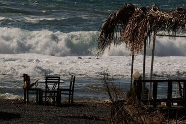 هتل Koru Beach Club