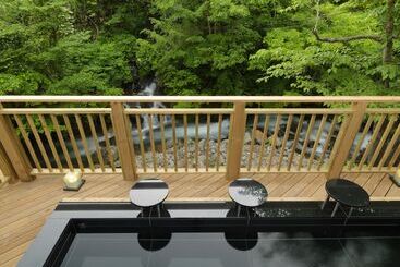 هتل Niseko Konbu Onsen Tsuruga Moku No Sho