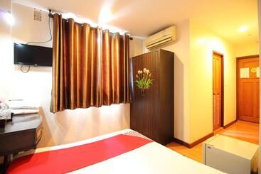 هتل Pannee Lodge Khaosan   Sha Plus