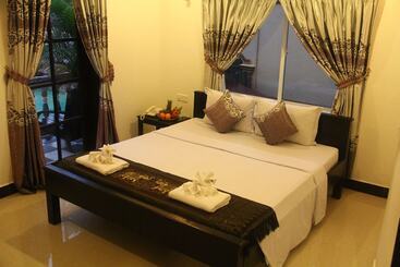 هتل Parent Heritage Angkor Villa