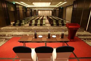 Pride Plaza Hotel, Aerocity New Delhi