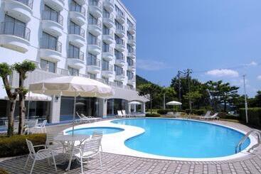 هتل Resorpia Kumihama