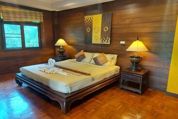 Baan Chai Thung Resort - Doi Saket