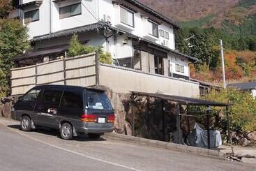Yufuin Country Road Youth Hostel