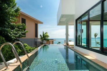 Luxurious Beach Front Villa, 7 Bedrooms, With Paronamic Ocean View, Beach Front, Aoyon Beach - Cape Panwa