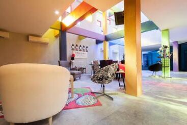هاستل Behind The Scene Hotel Club @ Samui