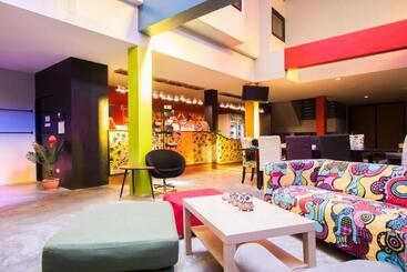هاستل Behind The Scene Hotel Club @ Samui