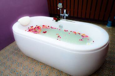 هاستل Behind The Scene Hotel Club @ Samui