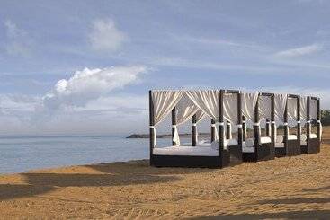 Anantara Kalutara Resort