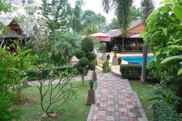 Baan Sukreep Resort