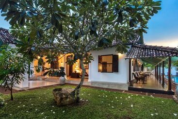 تختخواب و صبحانه Green Casa