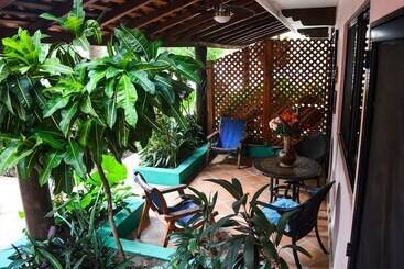 Casamar Suites
