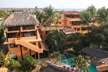 Casamar Suites