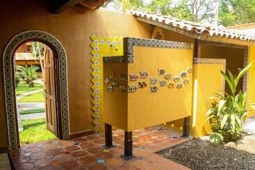 Casamar Suites