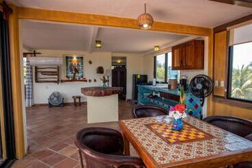 Casamar Suites