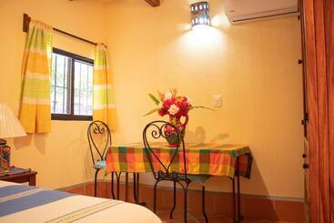 Casamar Suites
