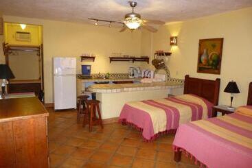 Casamar Suites