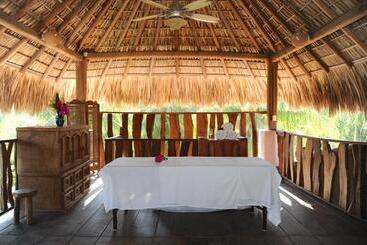 Casamar Suites